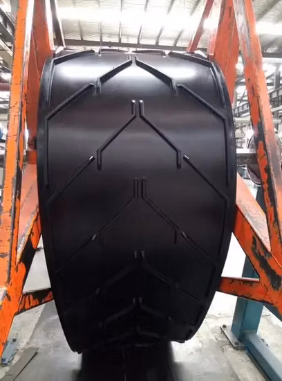 Top Quality Ep200 Heat//Fire Resistant Ep Fabric Rubber Conveyor Belt/Sidewall Conveyor Belt/Chevron Conveyor Belt